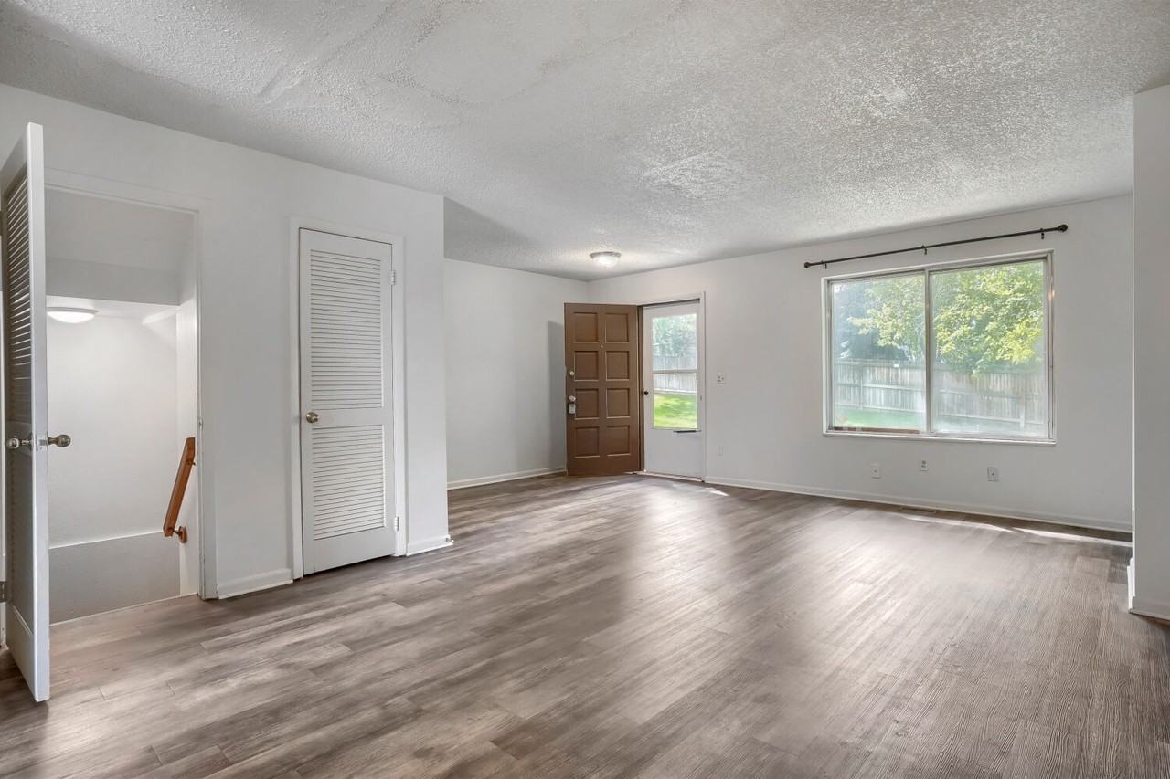 14711 W Ellsworth Ave - Photo 5 of 22