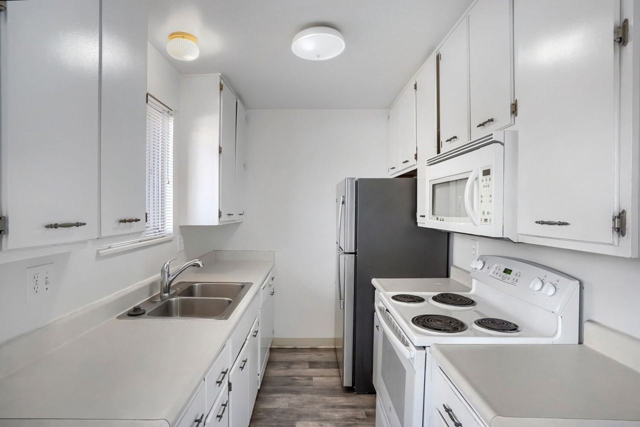 14711 W Ellsworth Ave - Photo 7 of 22