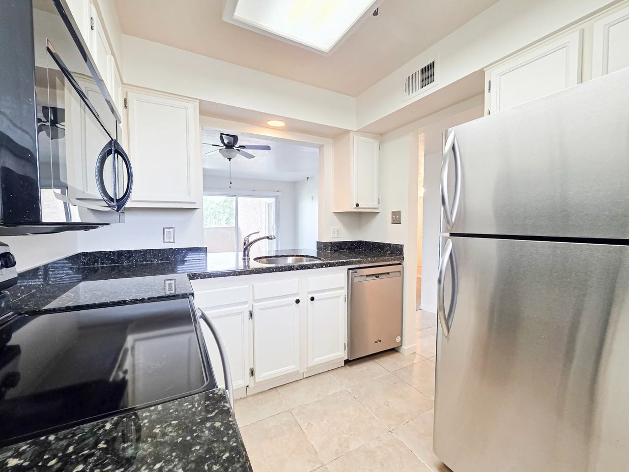7474 E Earll Dr #308 - Photo 4 of 18