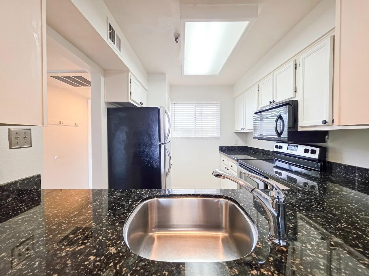7474 E Earll Dr #308 - Photo 5 of 18