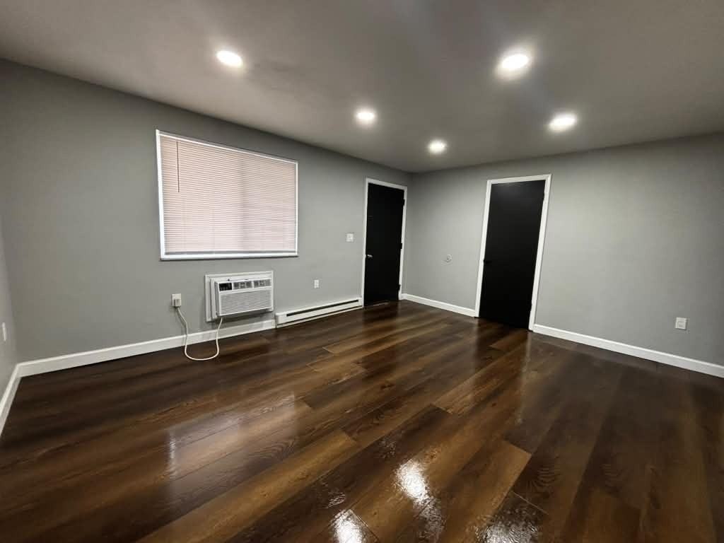 969 Fife Avenue - Photo 3 of 16