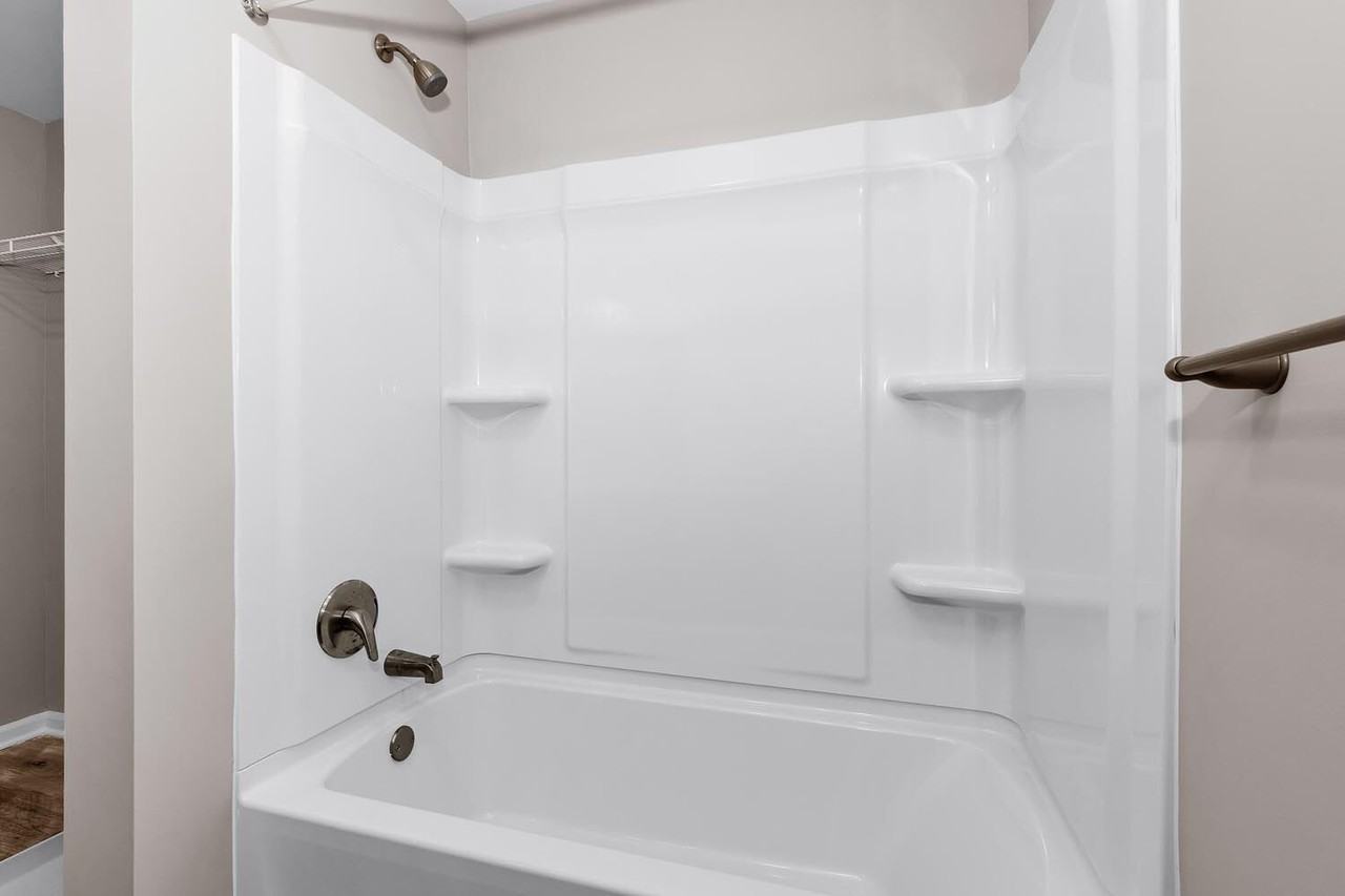 Watson Pointe - Photo 5 of 13