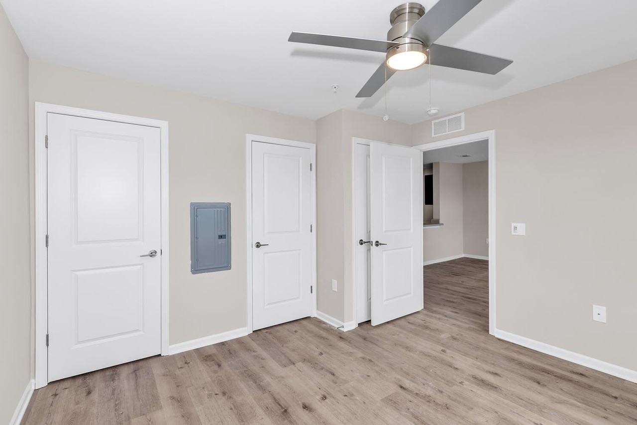 Watson Pointe - Photo 6 of 13