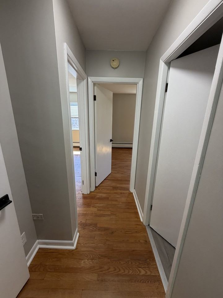 1546 Beacon Street - Photo 5 of 20