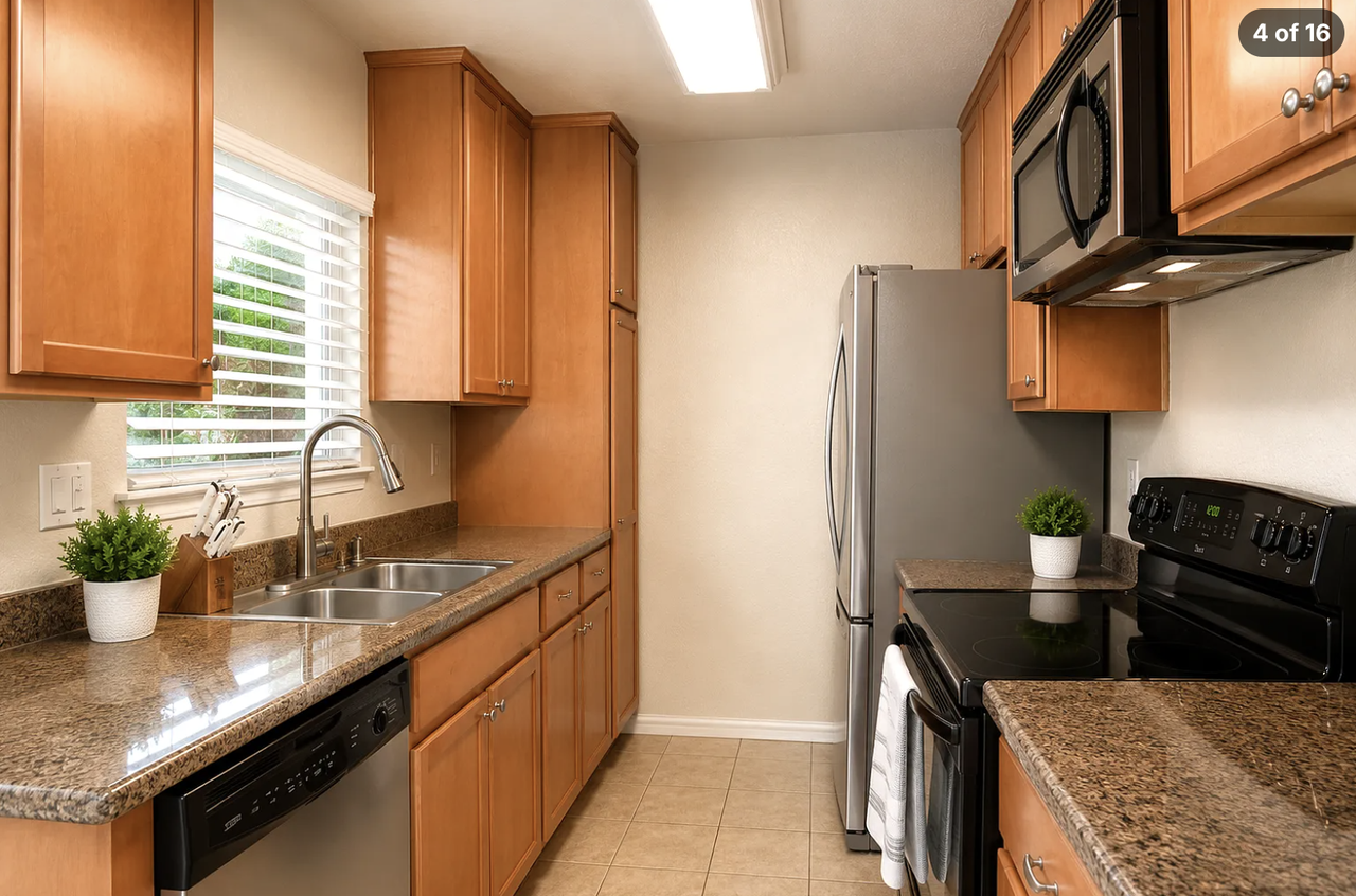1000 Estes Street - Photo 4 of 10