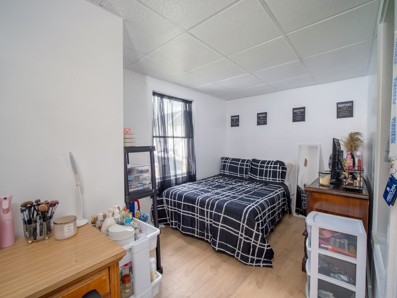 185 Central Avenue - Photo 6 of 8