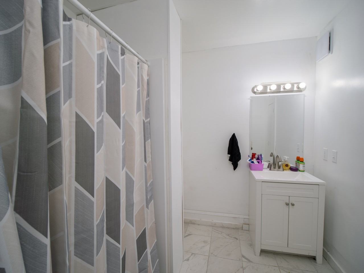 185 Central Avenue - Photo 7 of 8