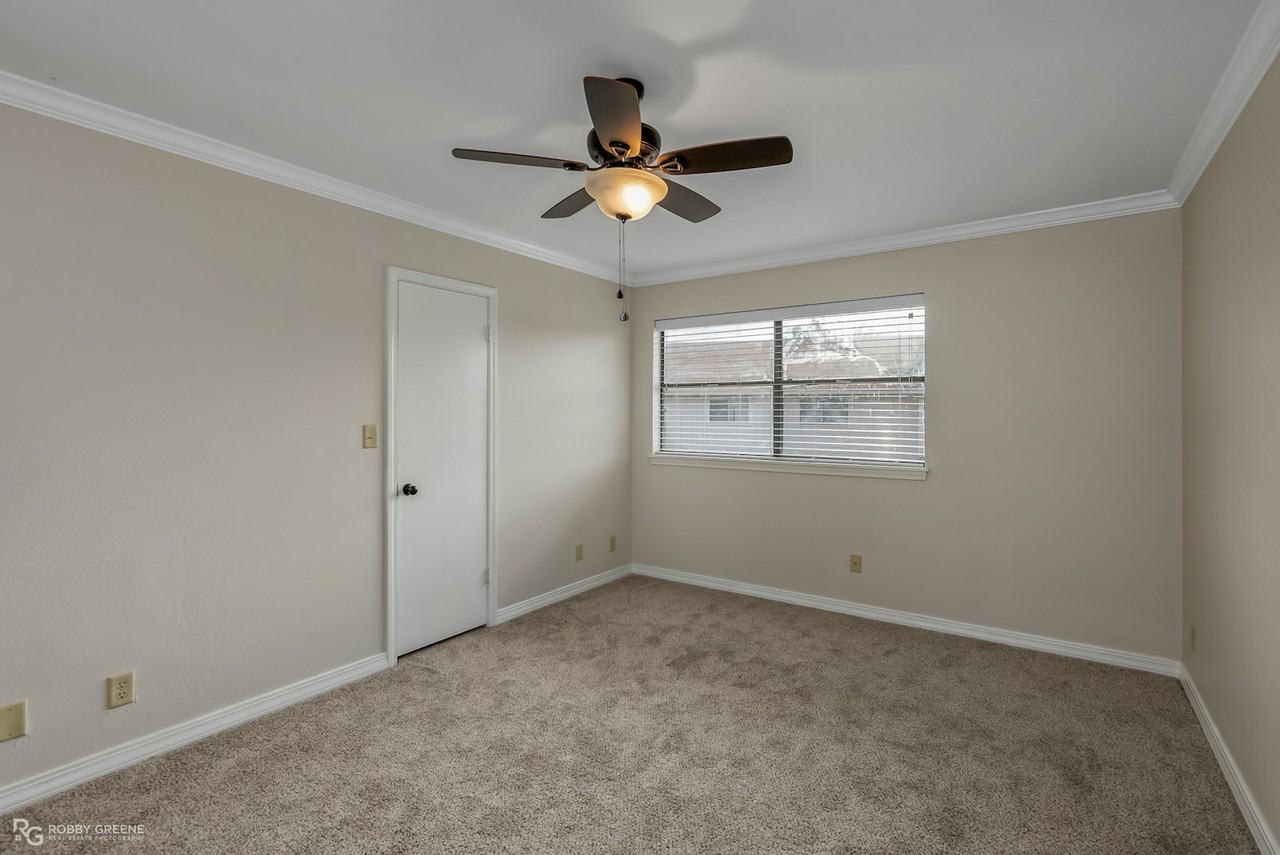 10018 Hanover Drive - Photo 2 of 20