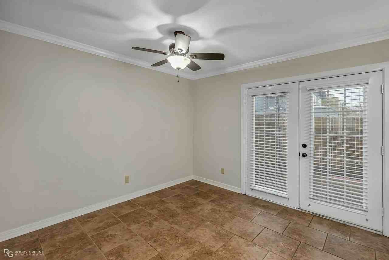 10018 Hanover Drive - Photo 3 of 20