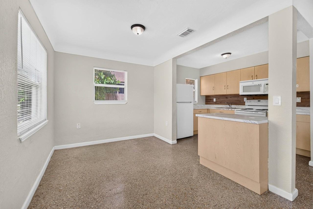 1901 Melrose Ave S - Photo 4 of 23