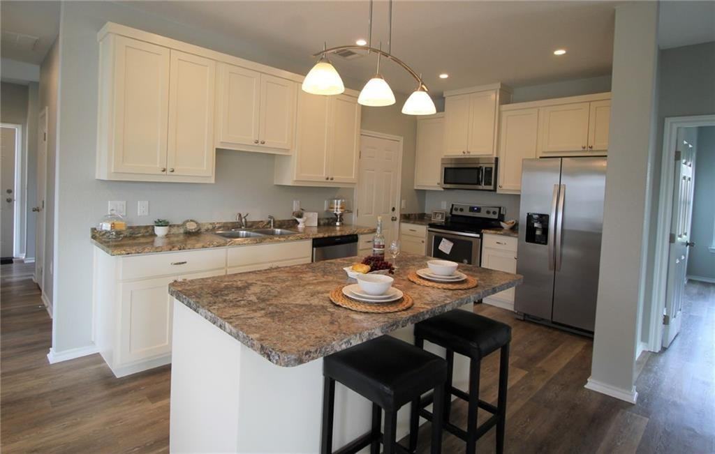 3402 Crystal Cir - Photo 2 of 13
