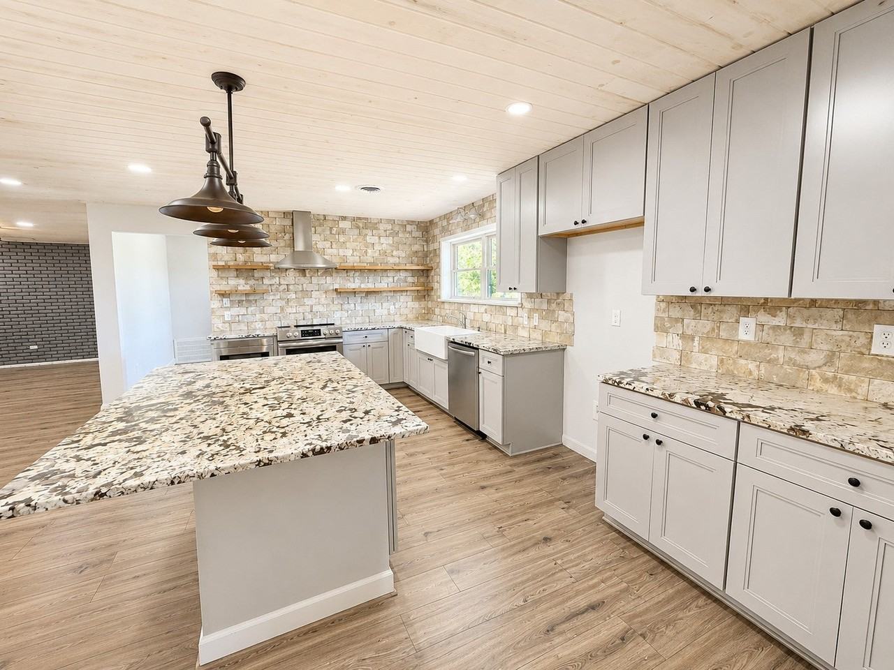 379 Hale Rd - Photo 3 of 26