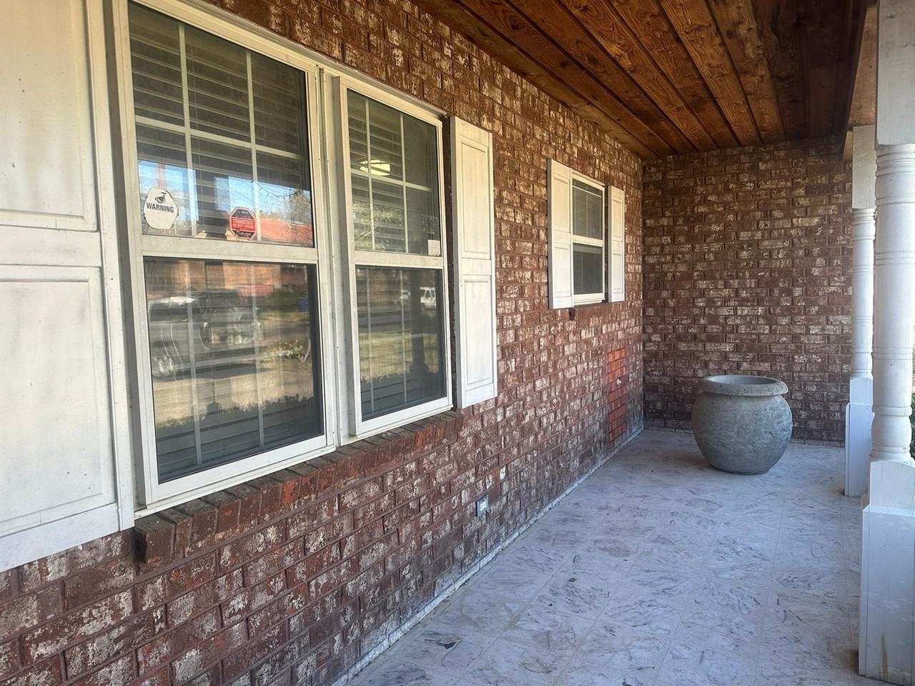 2315 Guerrero St - Photo 4 of 19
