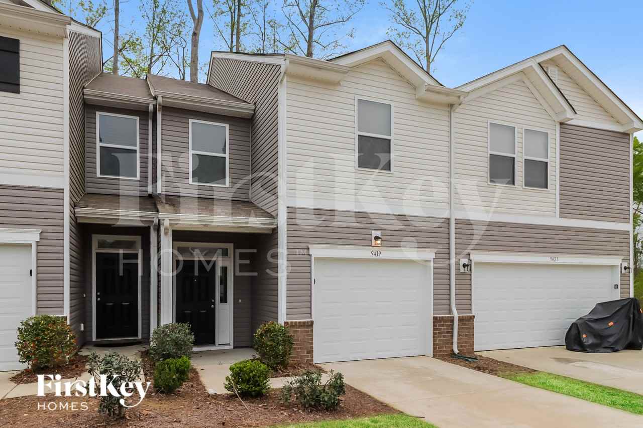 9419 Village View Ct Nw - Photo 3 of 16