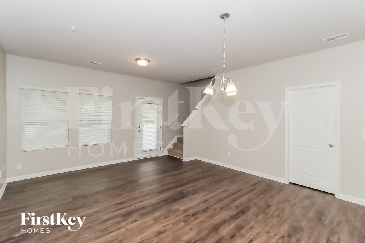 9419 Village View Ct Nw - Photo 4 of 16