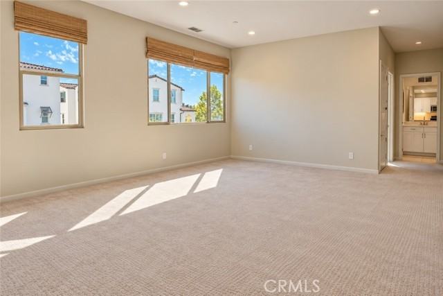 21405 Dahlia Ct - Photo 4 of 25