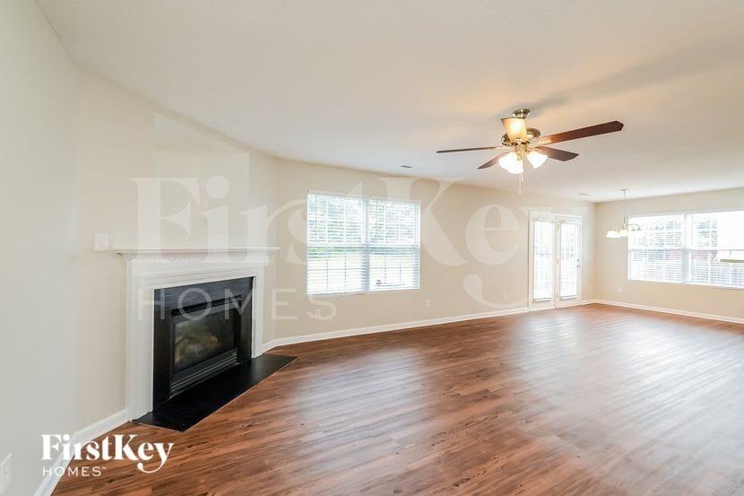 7035 Hill N Dale Dr - Photo 3 of 15