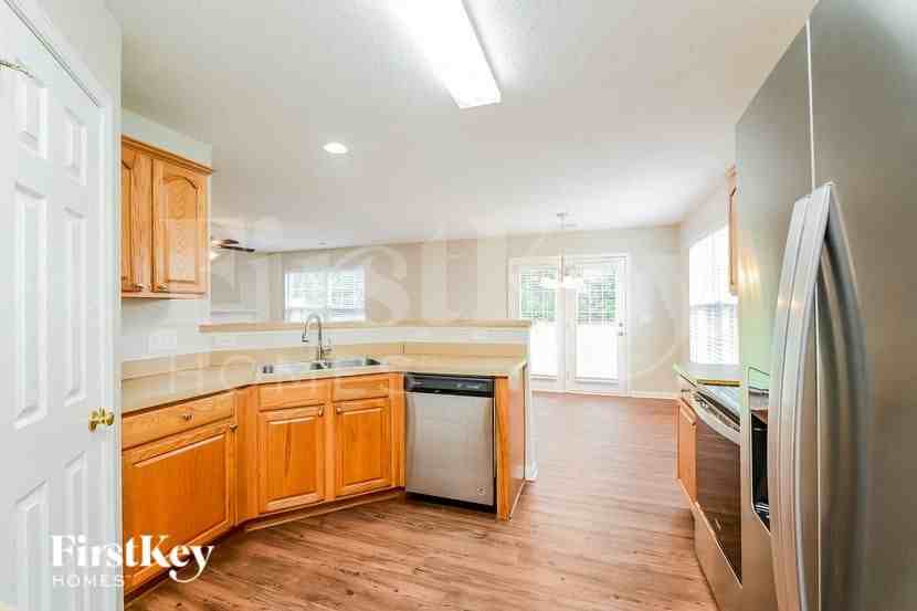 7035 Hill N Dale Dr - Photo 5 of 15