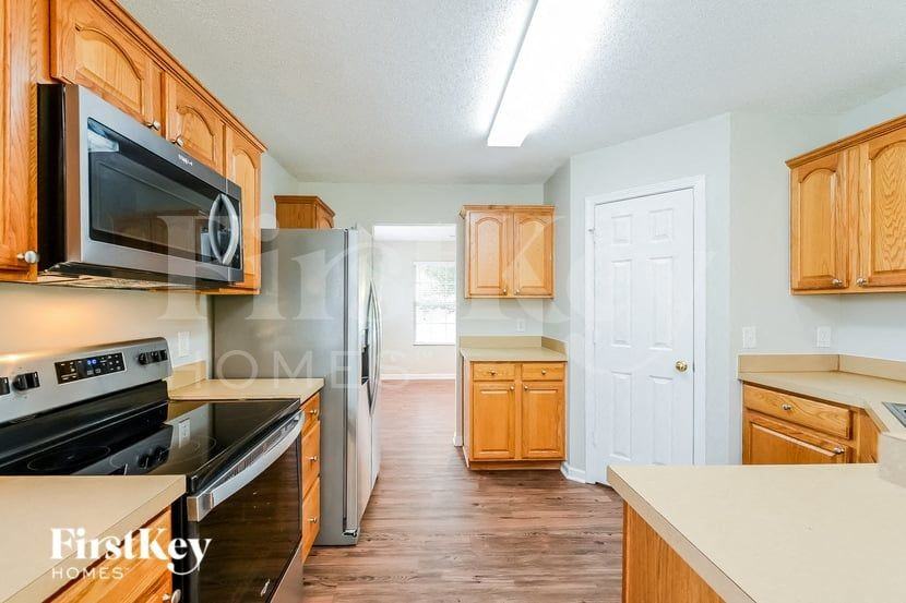 7035 Hill N Dale Dr - Photo 6 of 15