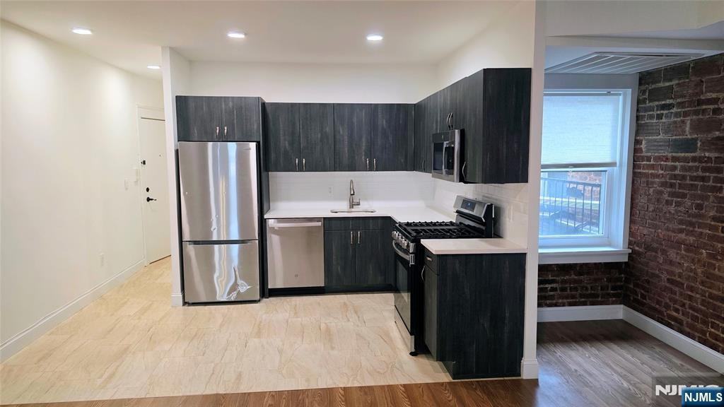292 Stuyvesant Ave ##290 - Photo 2 of 20