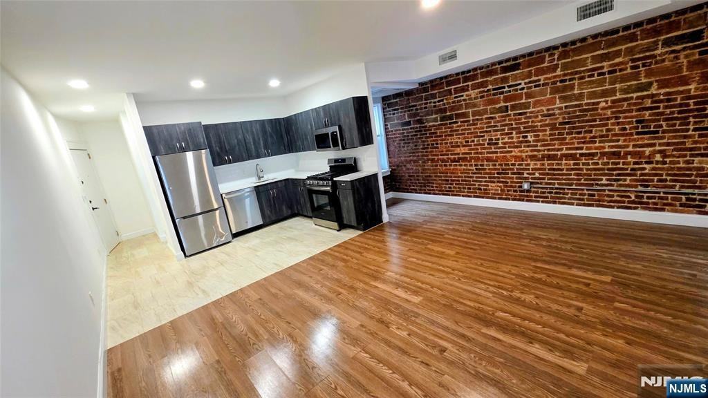 292 Stuyvesant Ave ##290 - Photo 3 of 20