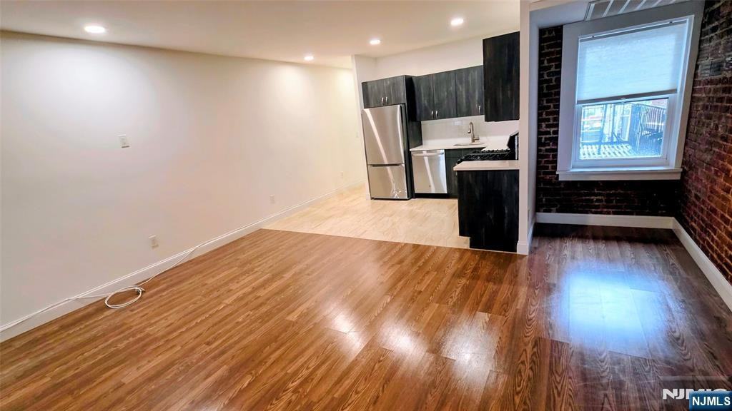 292 Stuyvesant Ave ##290 - Photo 4 of 20