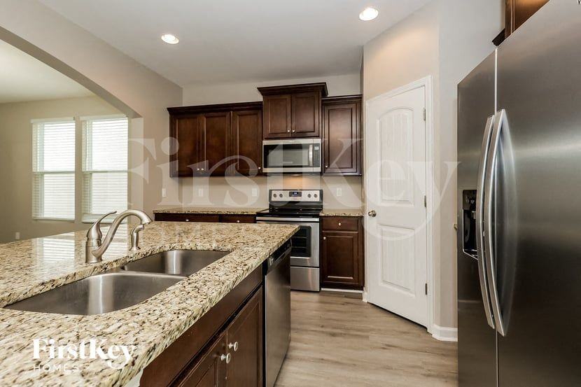 2510 Miranda Dr - Photo 6 of 15