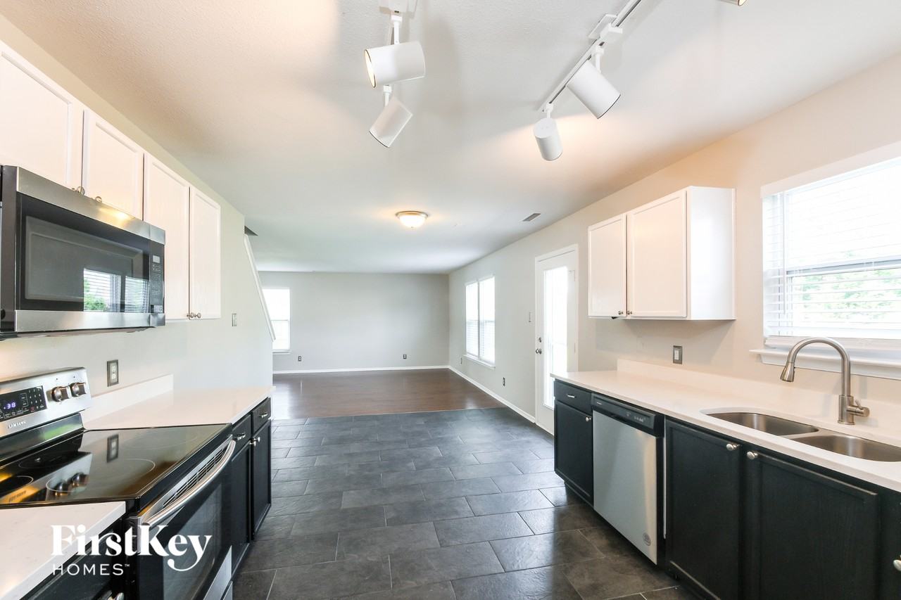21498 Raccoon Ct - Photo 6 of 15