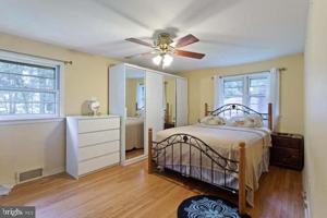 featured image of 318 Oak Ln