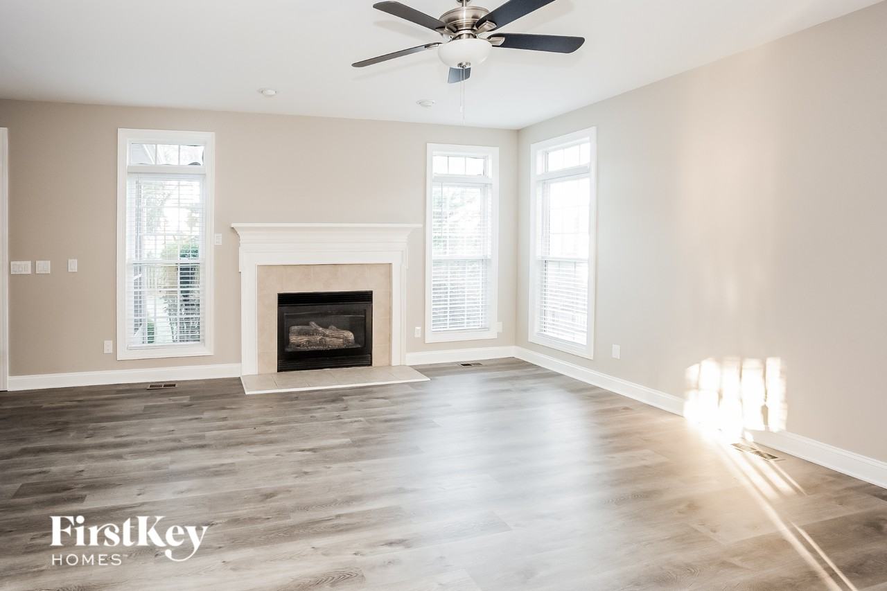 4307 Beech Wood Ct - Photo 4 of 15