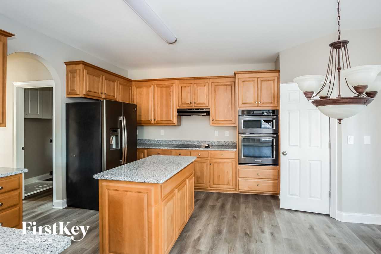 4307 Beech Wood Ct - Photo 6 of 15