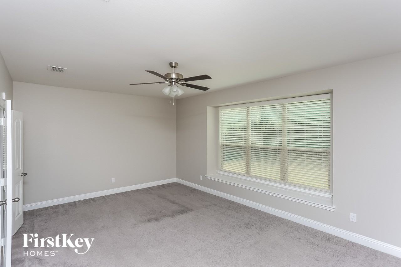 7508 Rose Crest Blvd - Photo 3 of 15