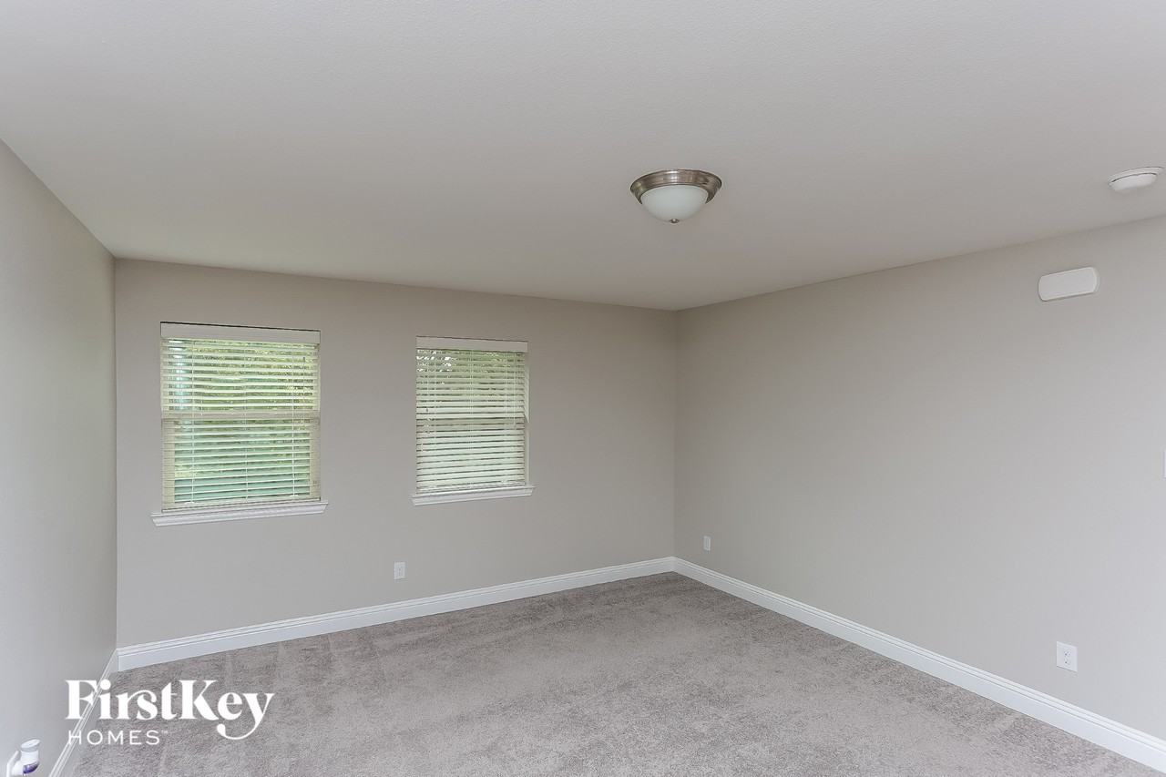 7508 Rose Crest Blvd - Photo 7 of 15