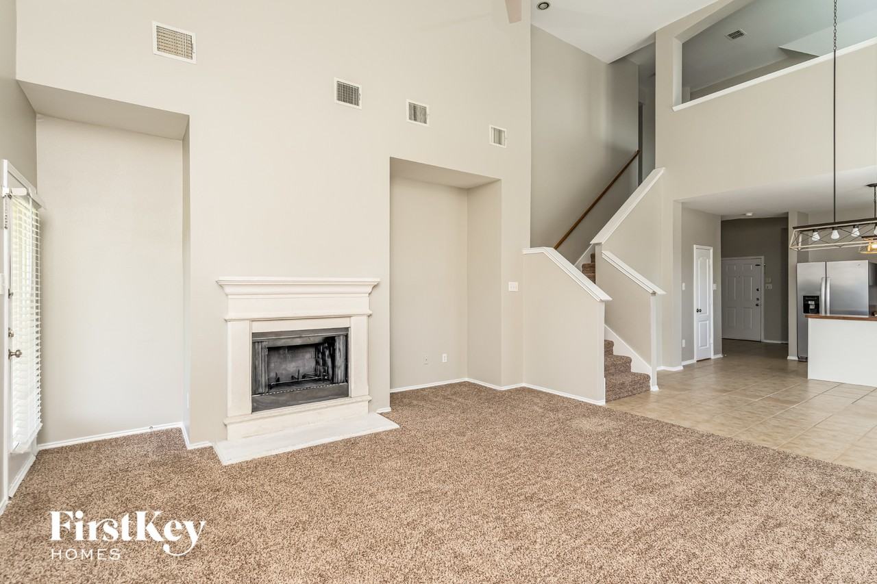 221 Cookston Ln - Photo 3 of 15