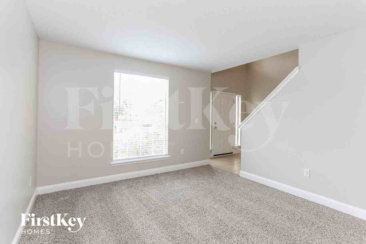 13821 Zion Gate Ct - Photo 3 of 15