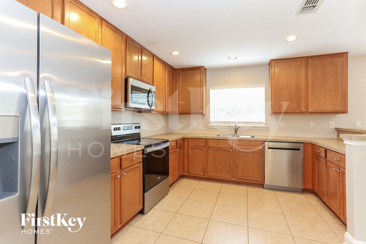 13821 Zion Gate Ct - Photo 7 of 15