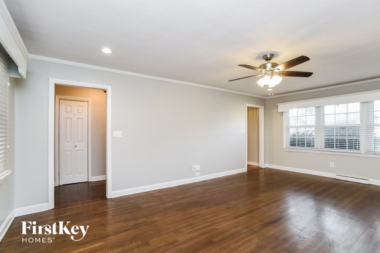 517 Downey Pl - Photo 4 of 15