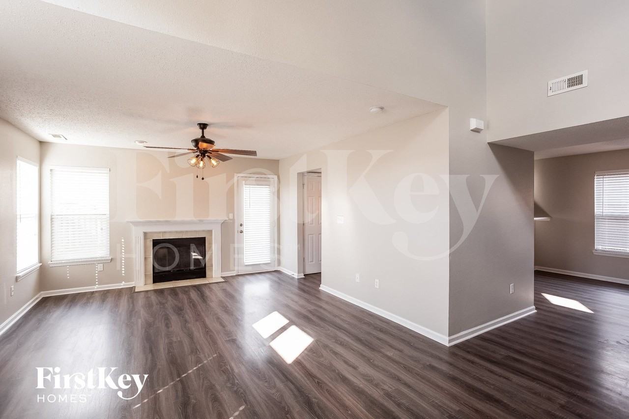 15419 Ten Point Dr - Photo 3 of 15