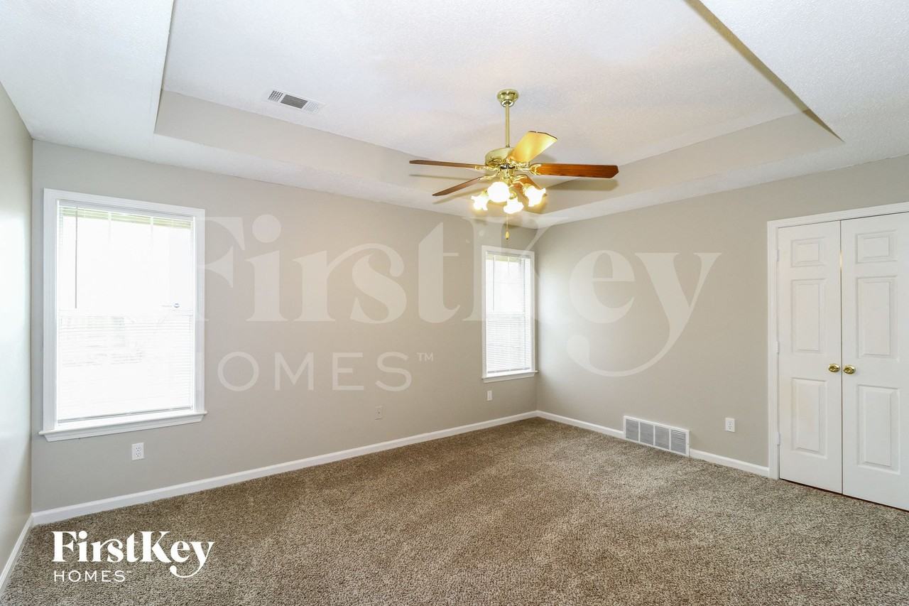 2750 Park Crest Cv - Photo 7 of 15