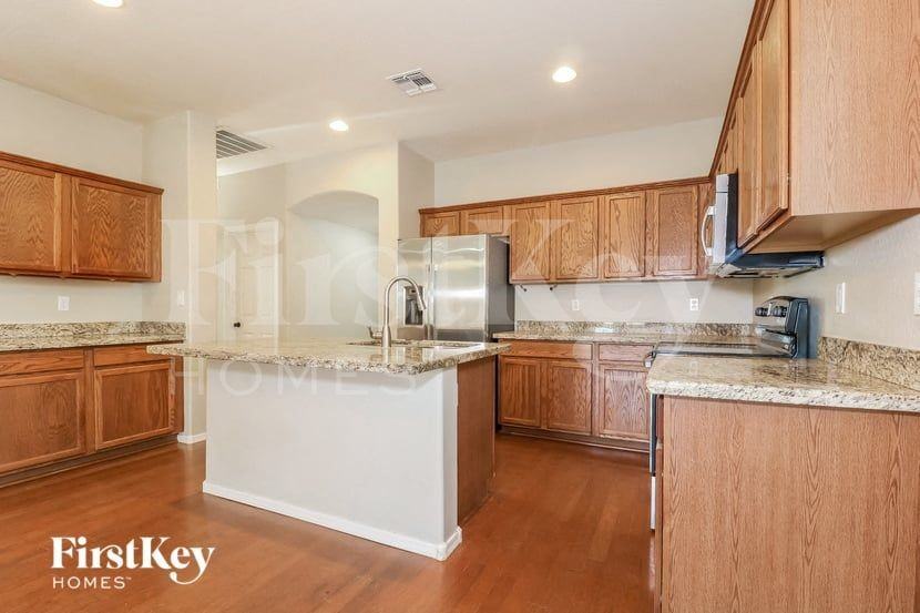 16963 W Windermere Way - Photo 7 of 15