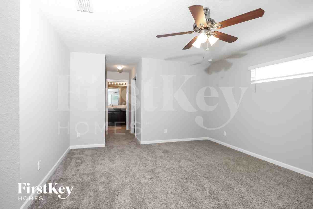 972 Sw Longfellow Rd - Photo 4 of 14