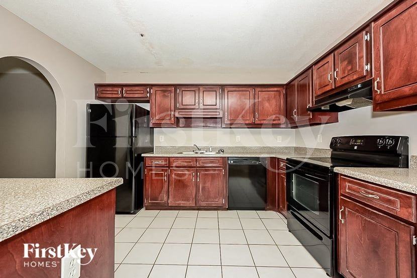 3784 Soapstone Rd - Photo 4 of 15
