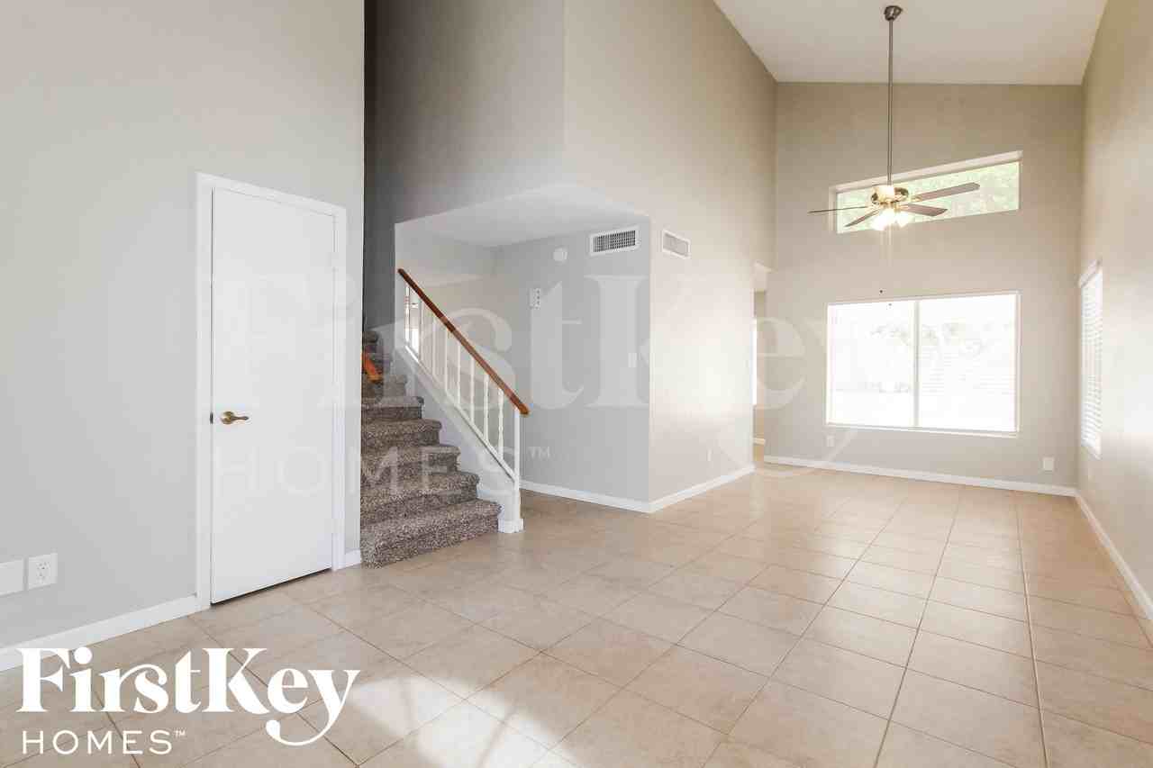 3702 W Cielo Grande - Photo 4 of 15