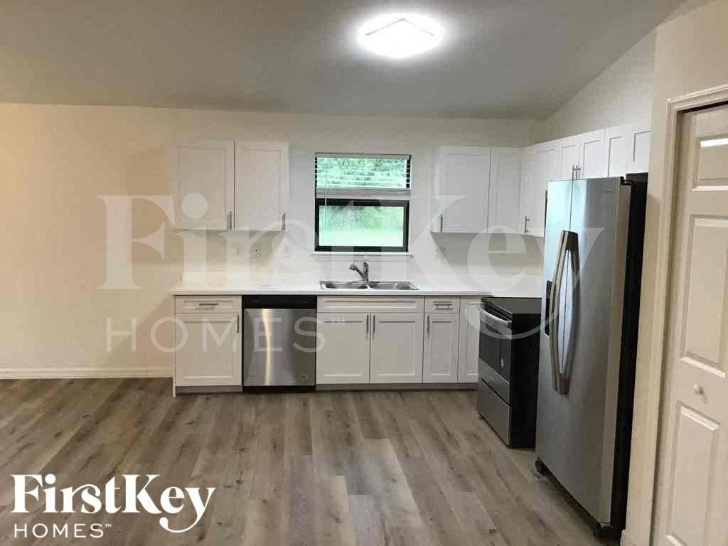3001 28th St Sw - Photo 5 of 14