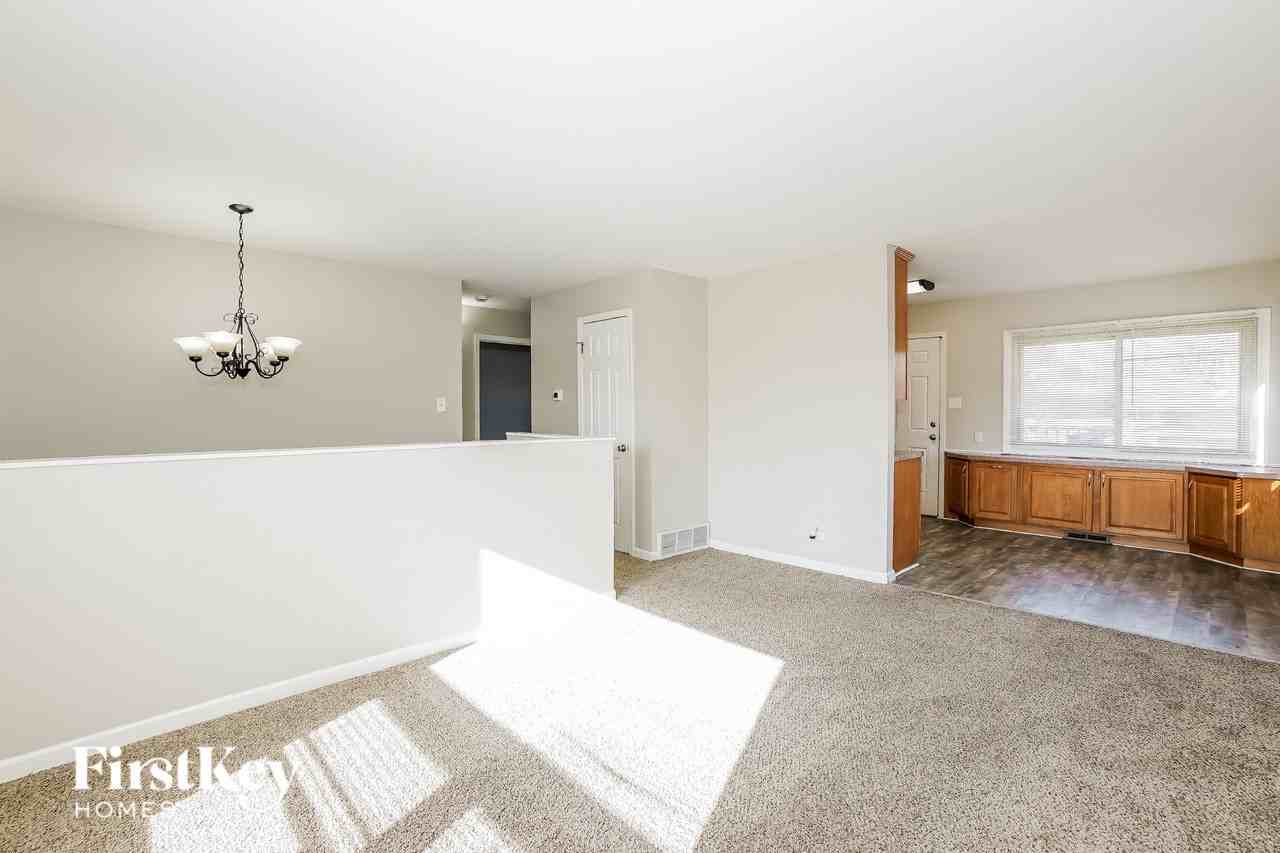 151 E Mulberry Dr - Photo 2 of 16