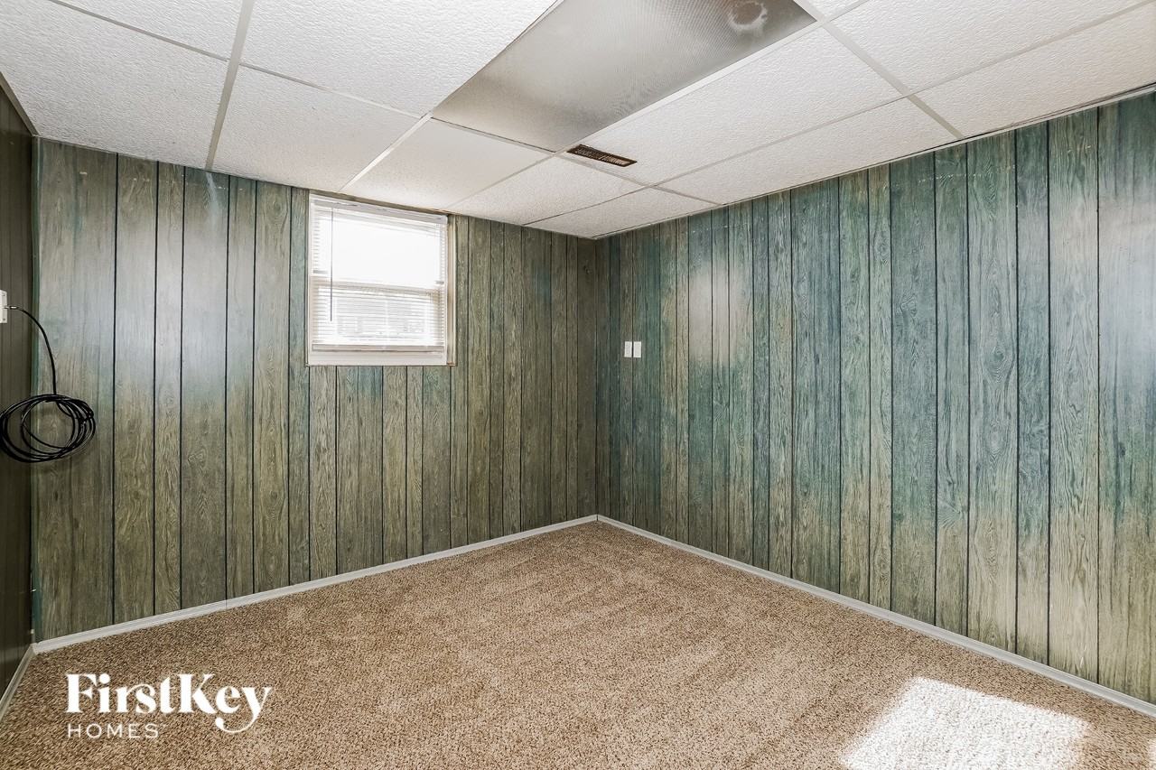 151 E Mulberry Dr - Photo 5 of 16