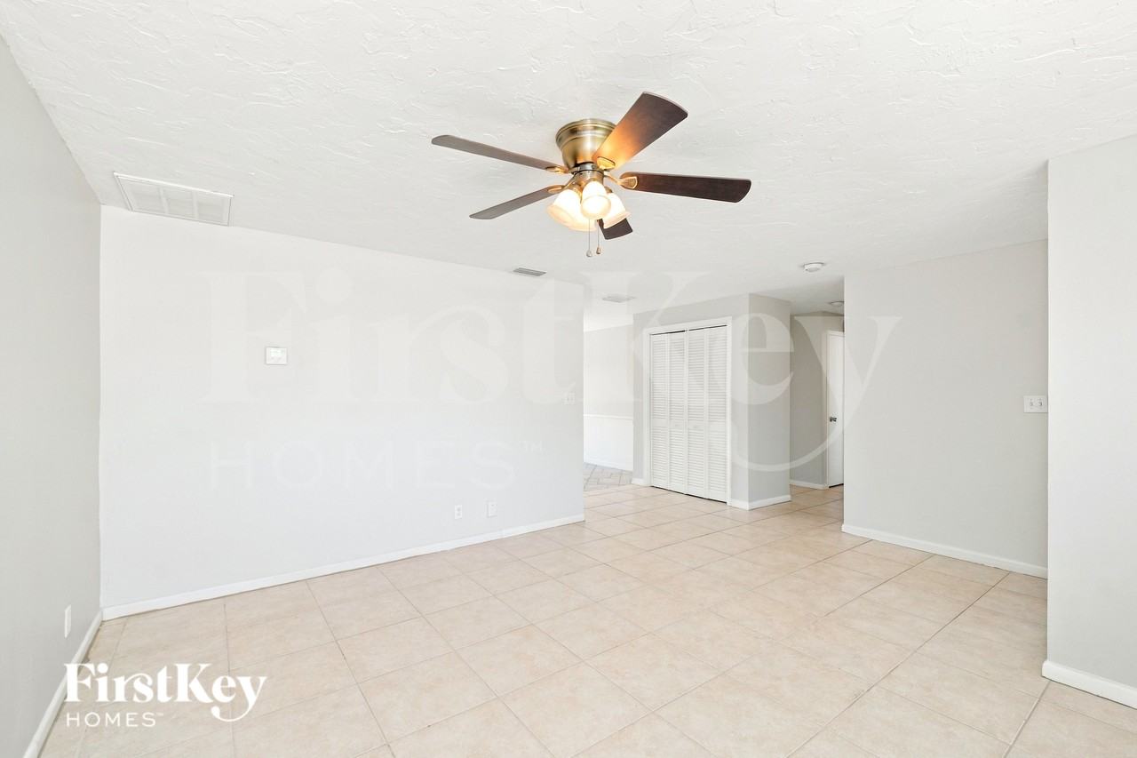 1428 Seterrace - Photo 3 of 17