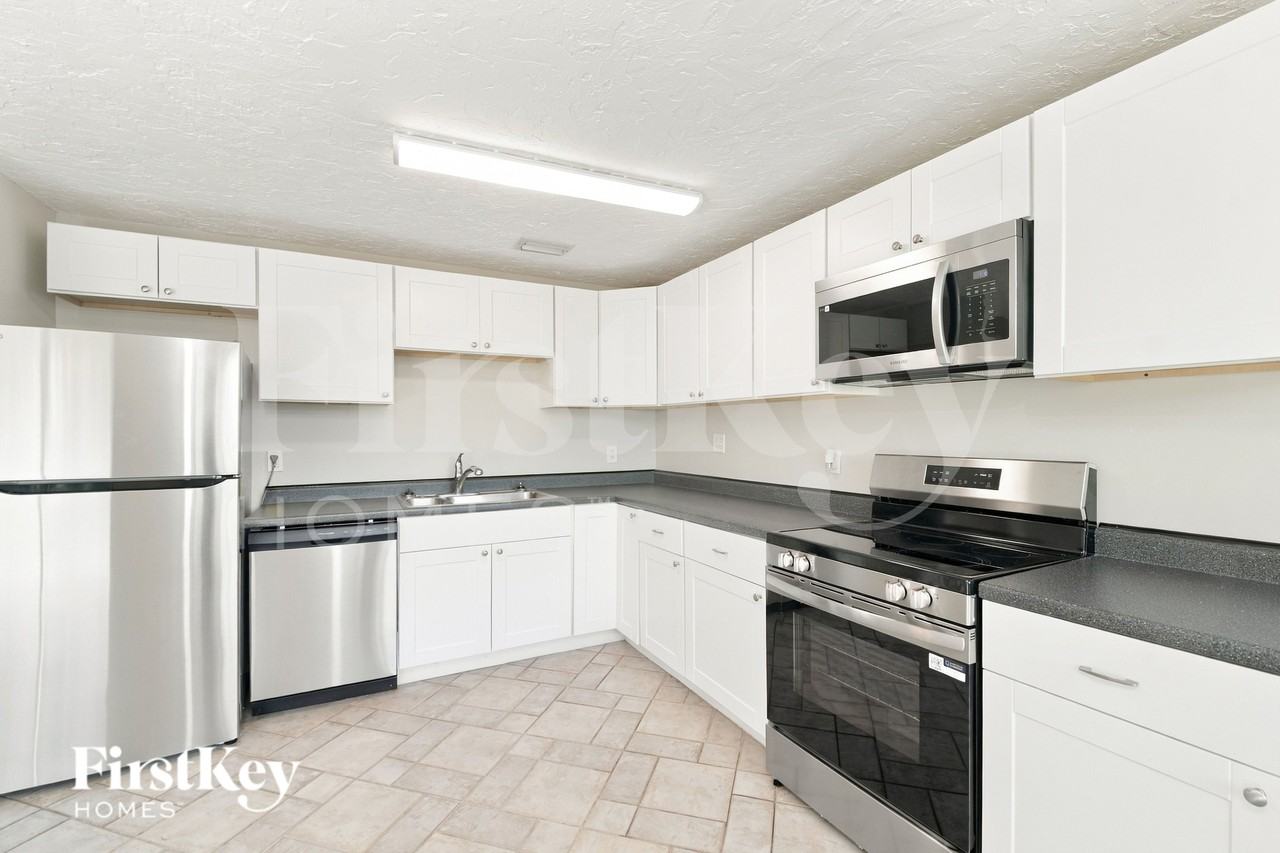 1428 Seterrace - Photo 4 of 17