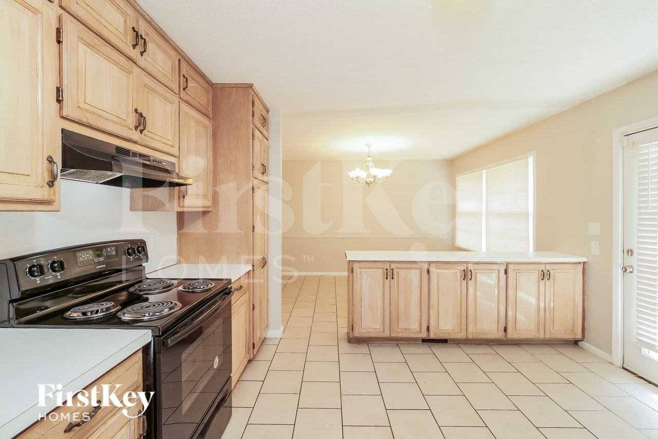 12405 E 52nd Ter - Photo 6 of 16