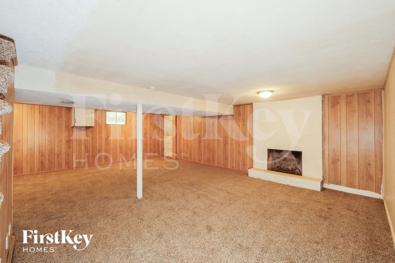 12405 E 52nd Ter - Photo 7 of 16